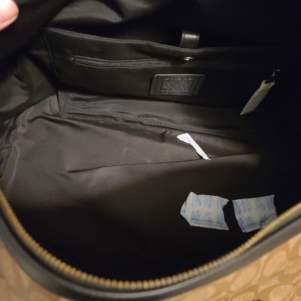Coach Large Luggage Tote Tan with Black - Picture 7 of 9